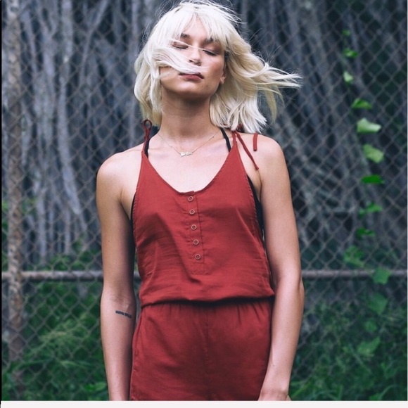 🌴🌼HURLEY- ROMPER🌼🌴 - Picture 3 of 8